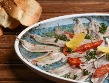 Αυτά είναι τα 5 ελληνικά φαγητά που οι ξένοι τα βρίσκουν παράξενα (φωτο)